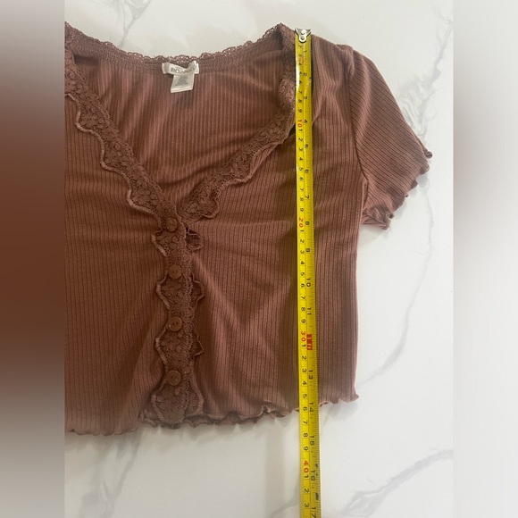 BOZZOLO Y2K brown v-neck button crop top size small - Picture 3 of 5